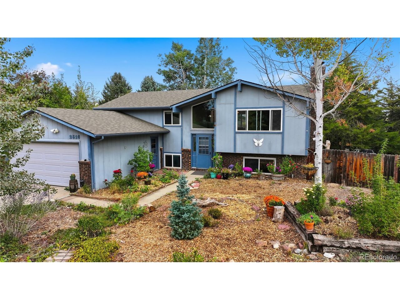 2516 Lanyon Dr — photo