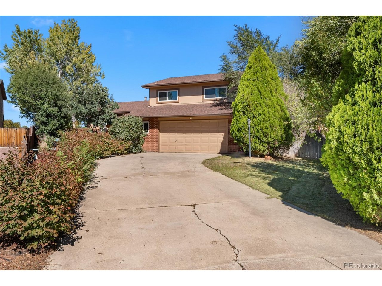 120 Comanche Ct — photo