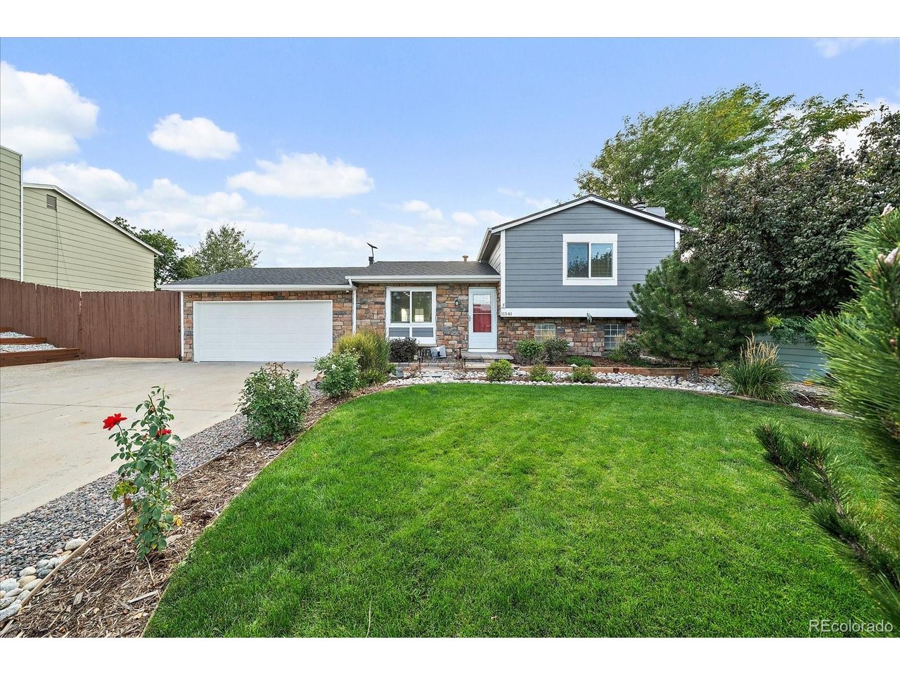 11541 Donley Dr — photo