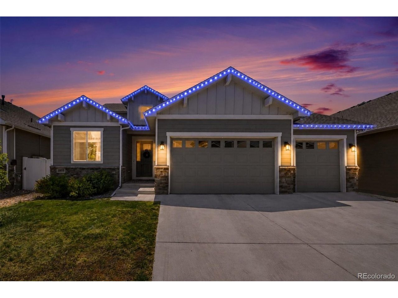 1833 Castle Hill Dr — photo