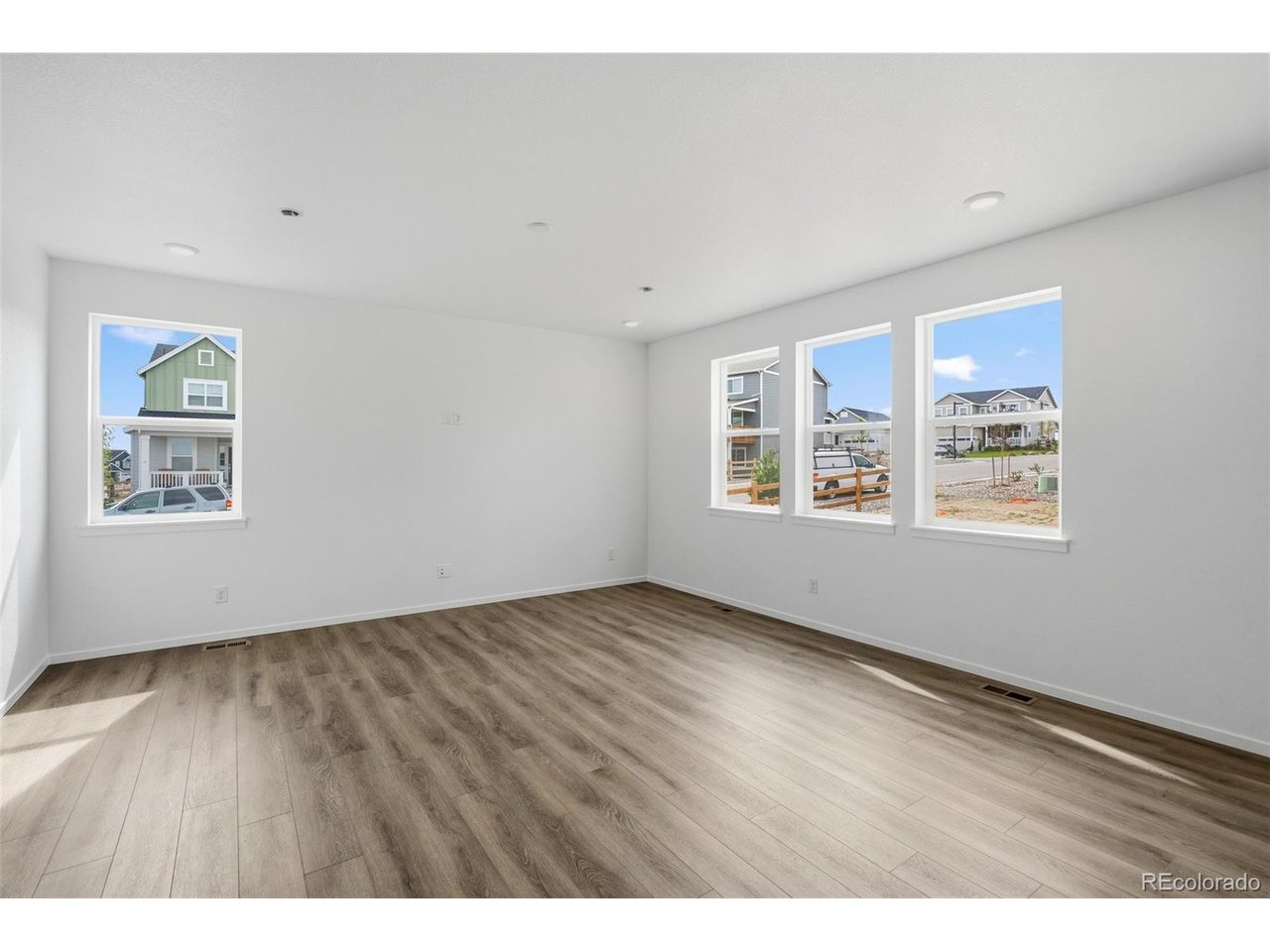 712 Pershing Pt, Elizabeth, CO 80107 — photo 3