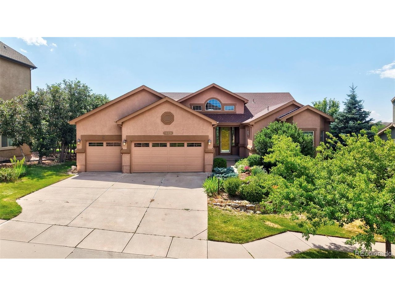 1825 Bridle Oaks Ln — photo