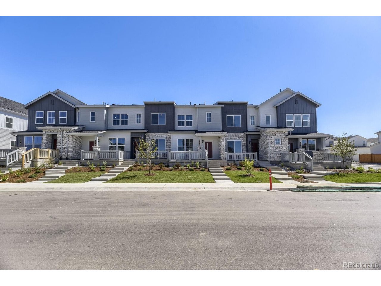 358 N Bersshine Ct — photo