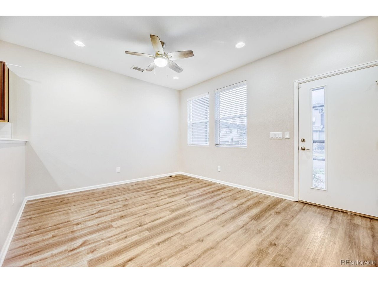 16061 E Warner Pl, Denver, CO 80239 — photo 2
