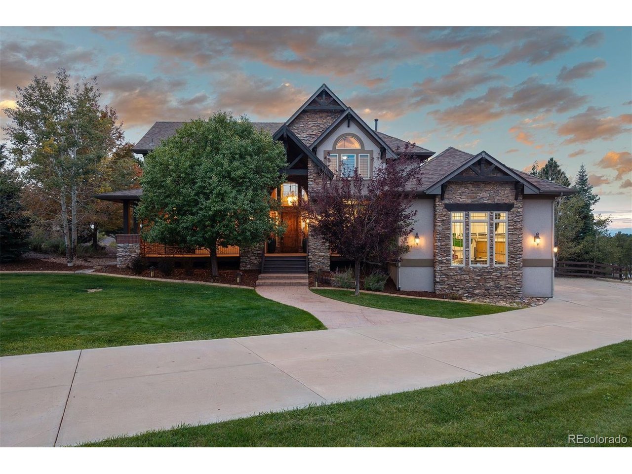 5475 Grand Fir Way — photo