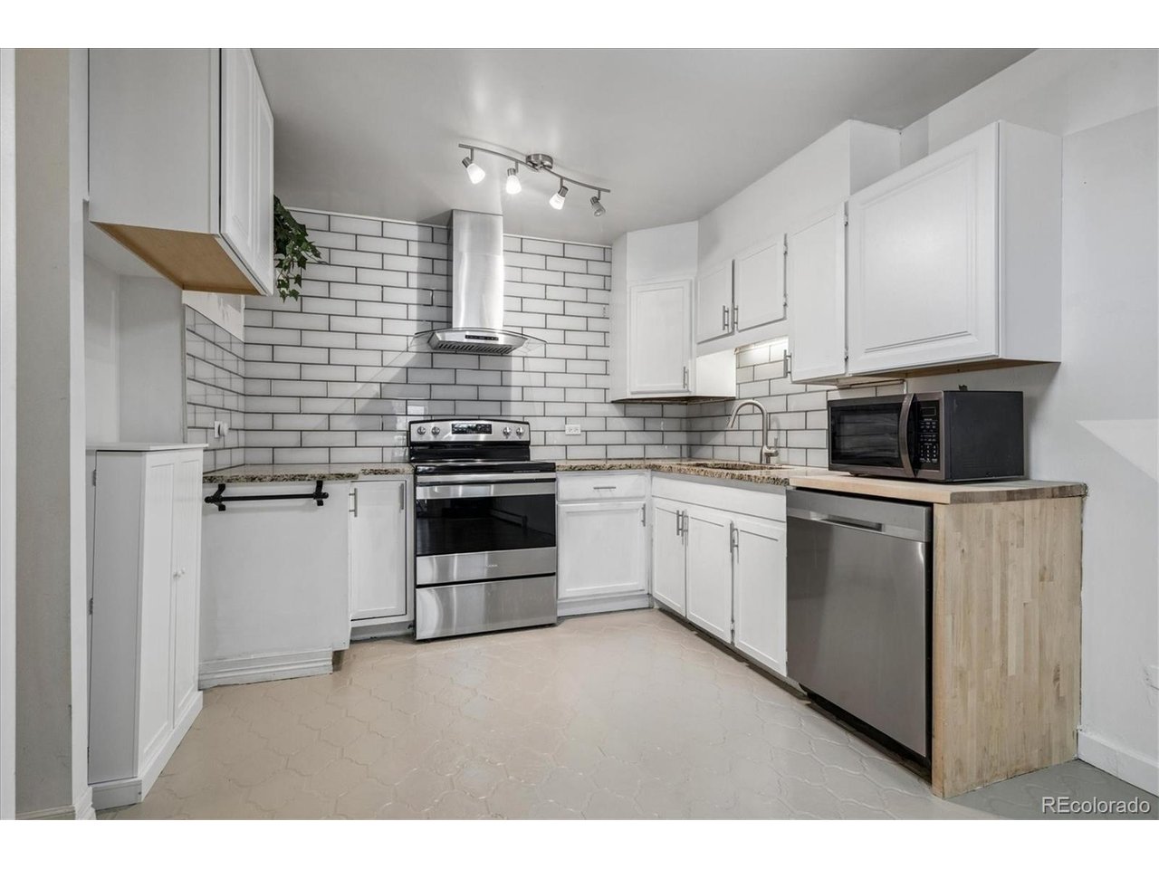 705 S Alton Way 6B — photo