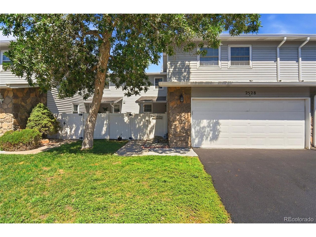 2528 S Vaughn Way C — photo
