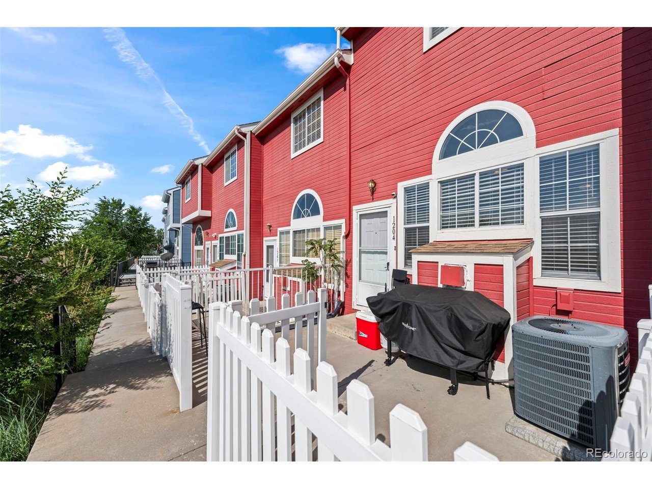 8199 Welby Rd 1204 — photo