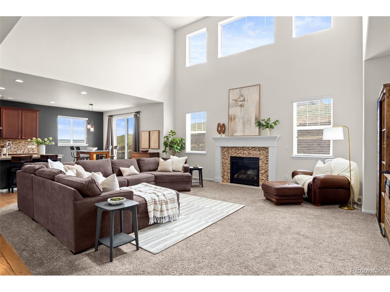 6678 Esmeralda Dr — photo