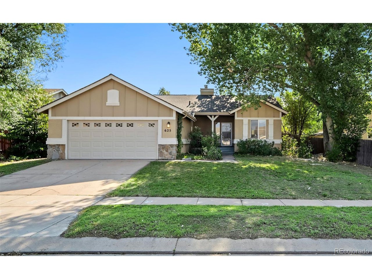 625 Golden Eagle Dr — photo