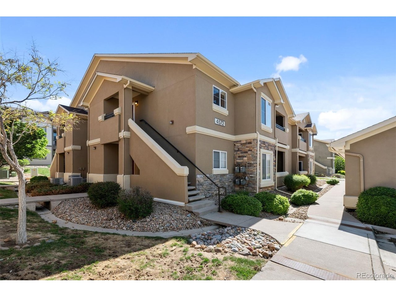 4572 Copeland Loop 201 — photo