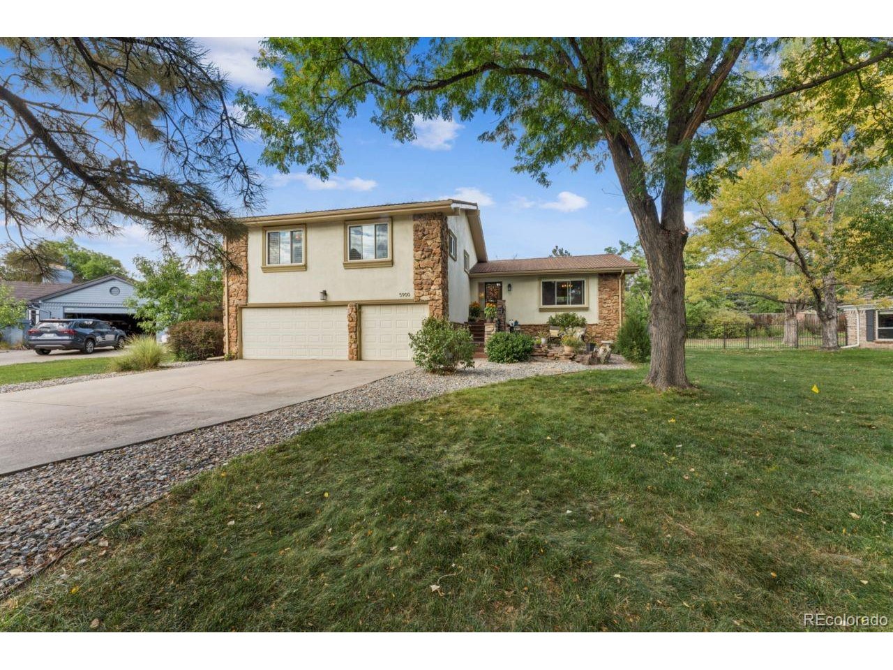 5900 S Wolff Ct — photo