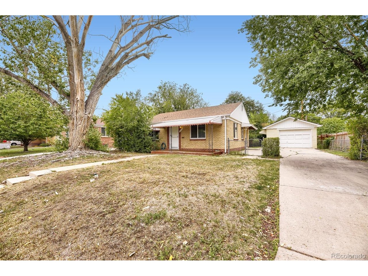 1350 S Canosa Ct — photo