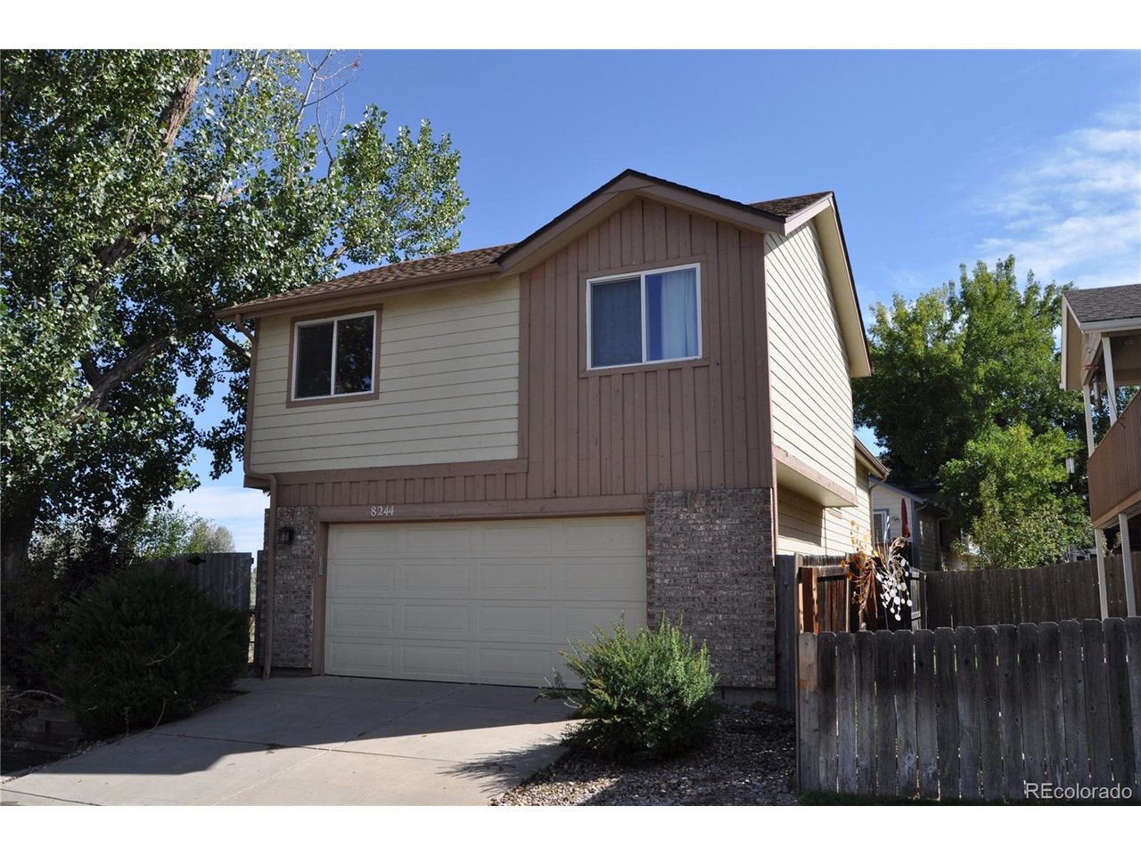 8244 Miller Ct — photo