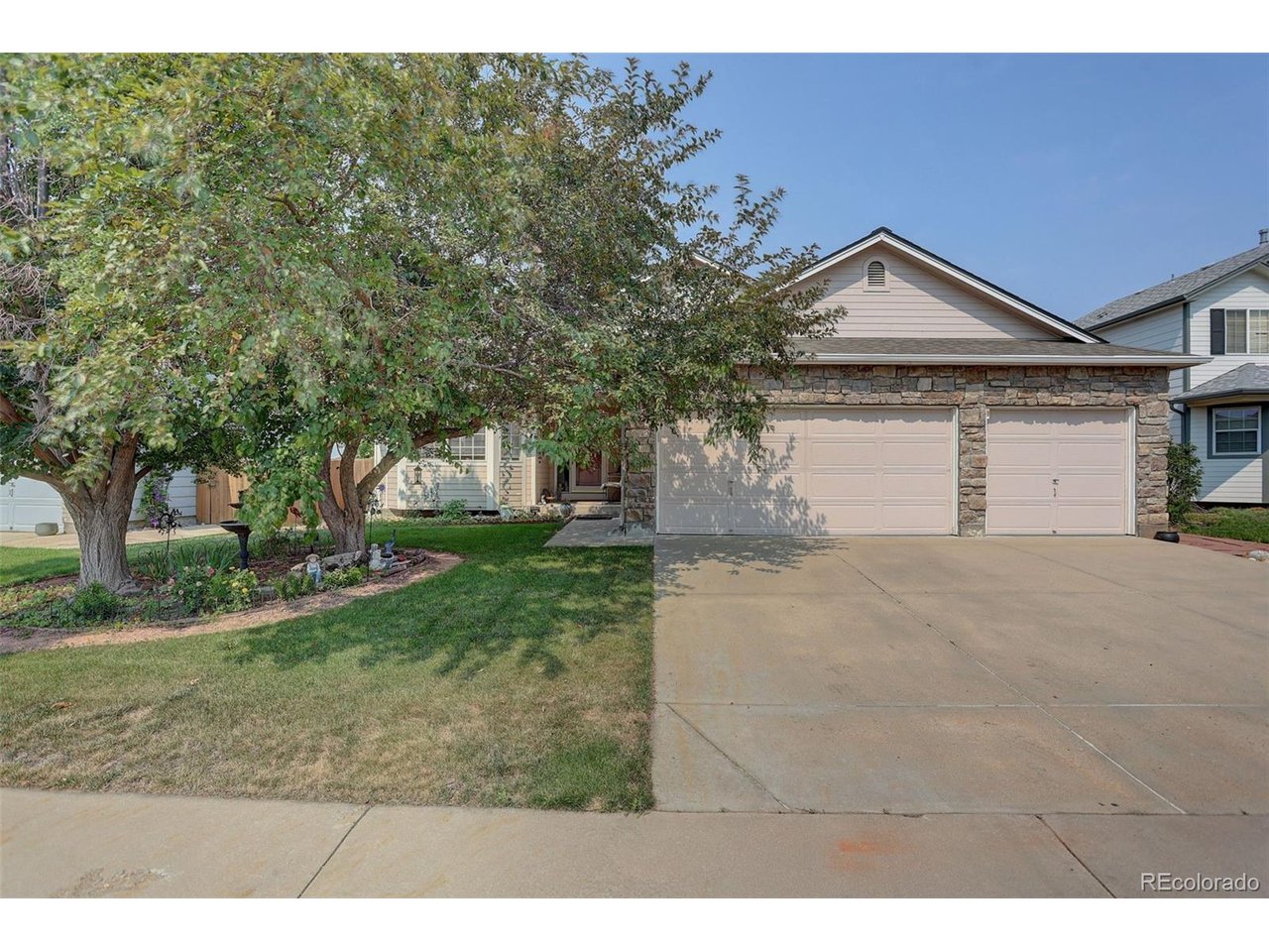 545 Badger Creek Dr — photo