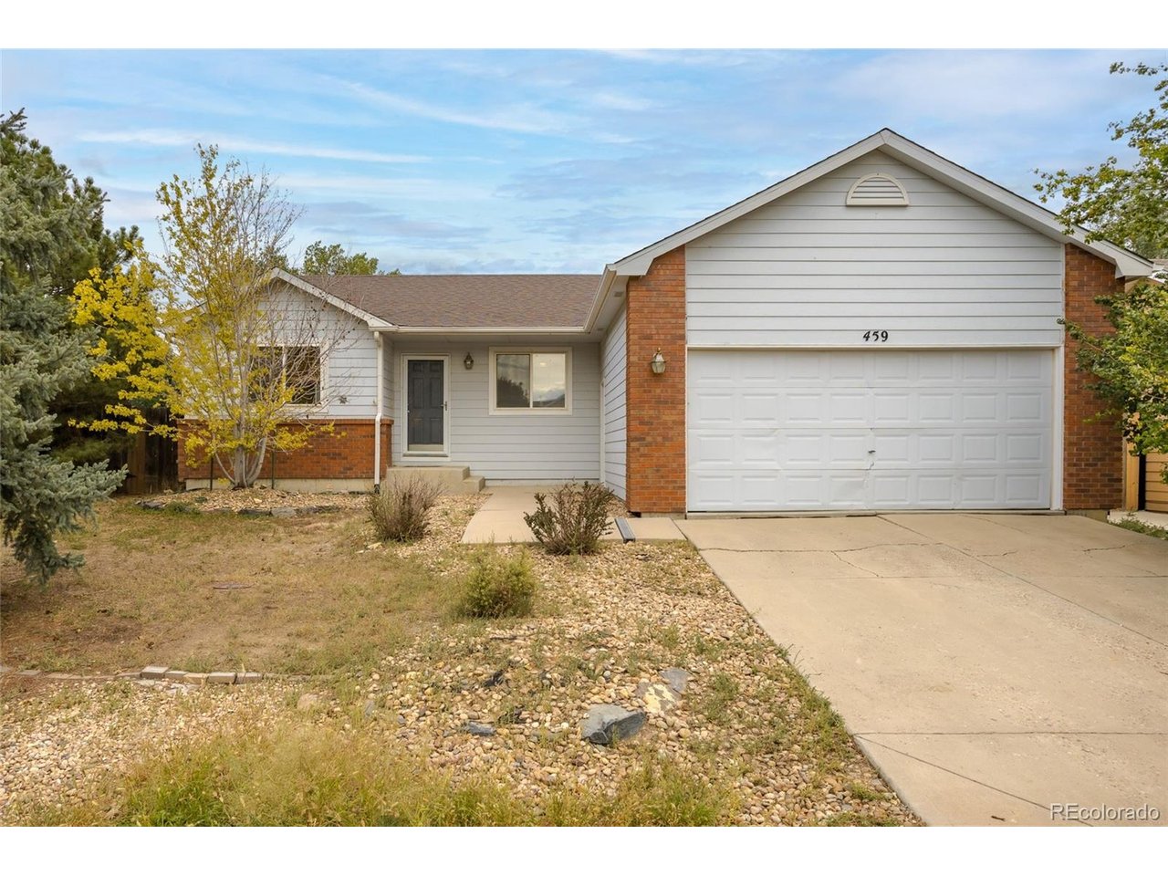 459 Dogwood Ct — photo