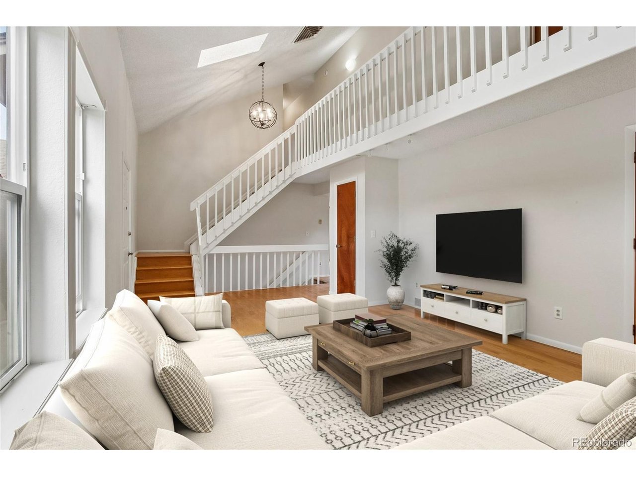 1345 Aberdeen Dr — photo