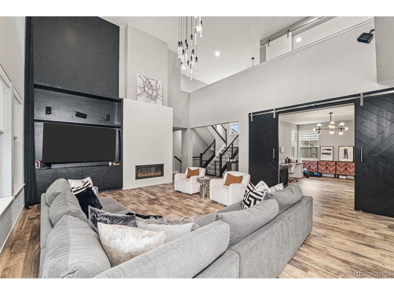 25537 E Alder Dr — photo