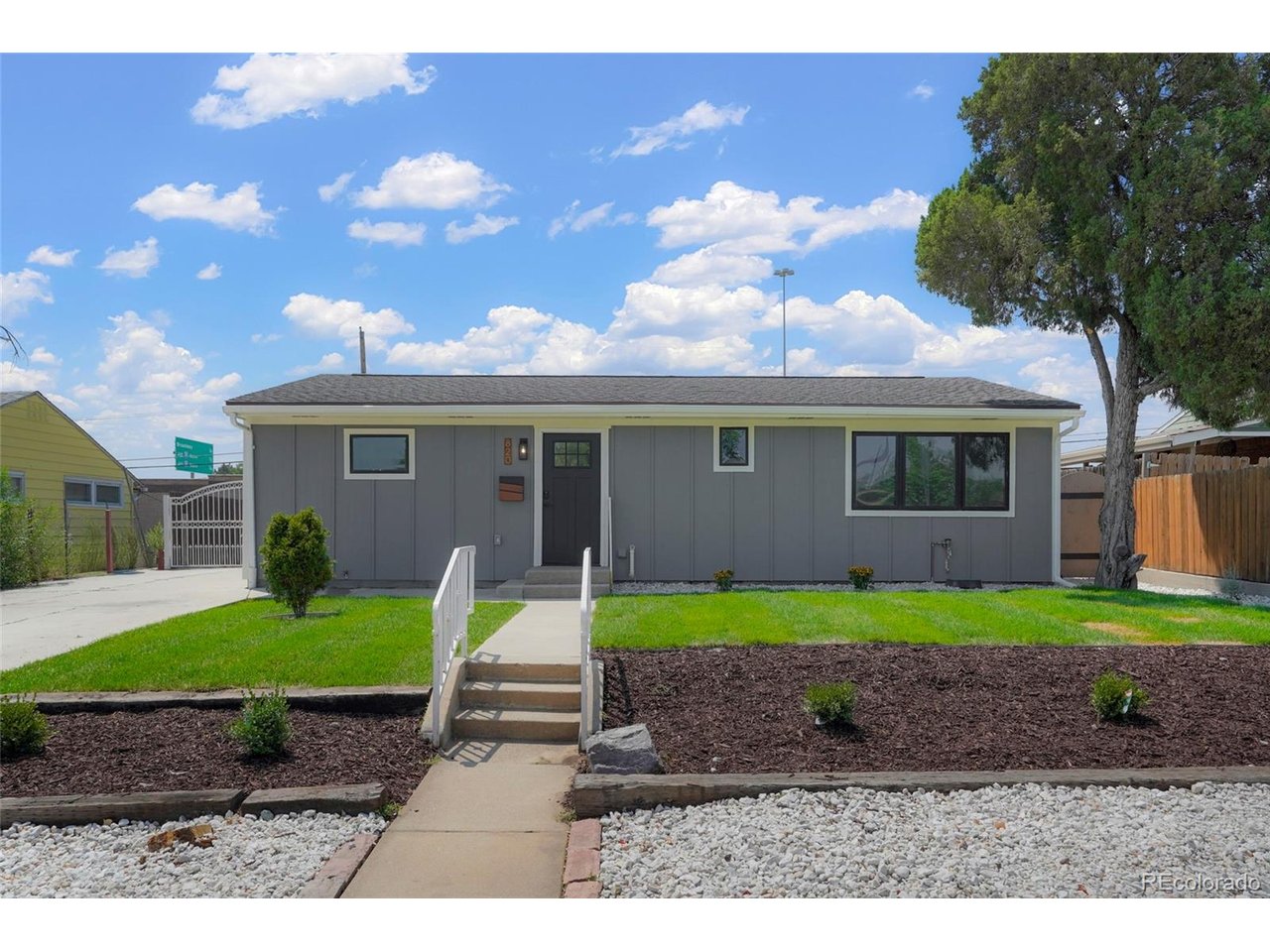 820 Bronco Rd, Denver, CO 80221 — photo 3