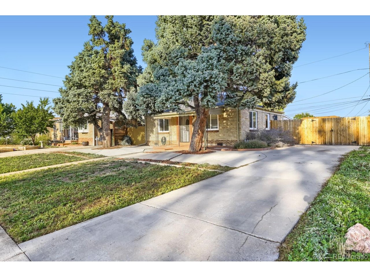 1318 S Dale Ct — photo