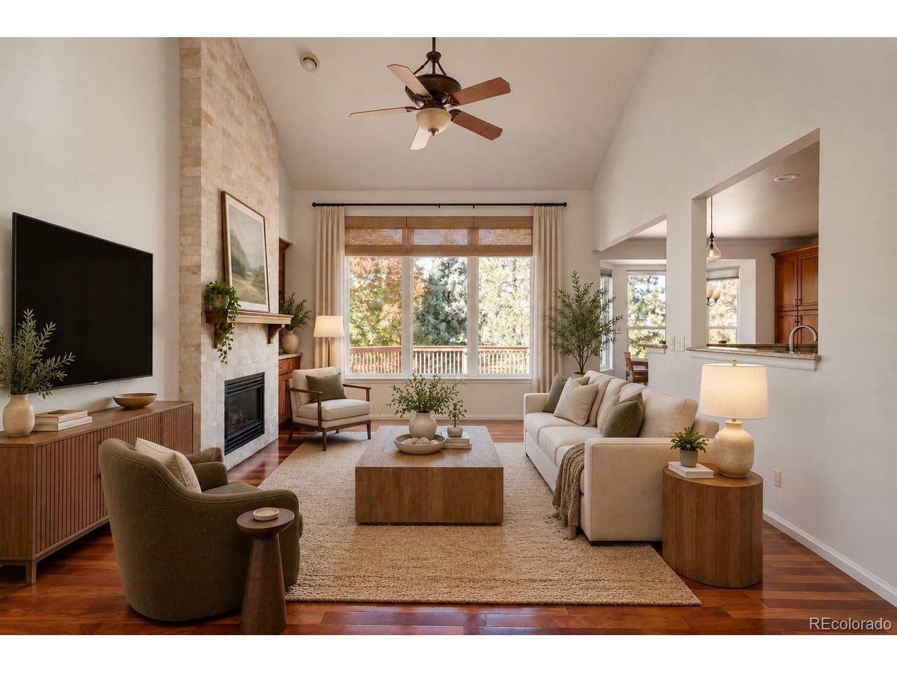 704 Huntington Dr — photo