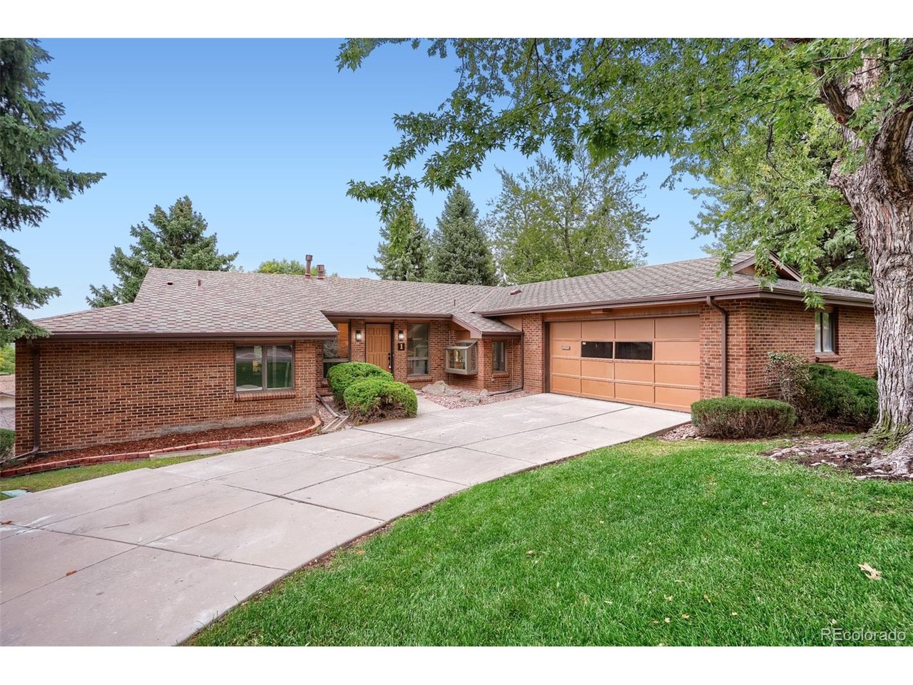2615 Oak Dr Unit 1 — photo