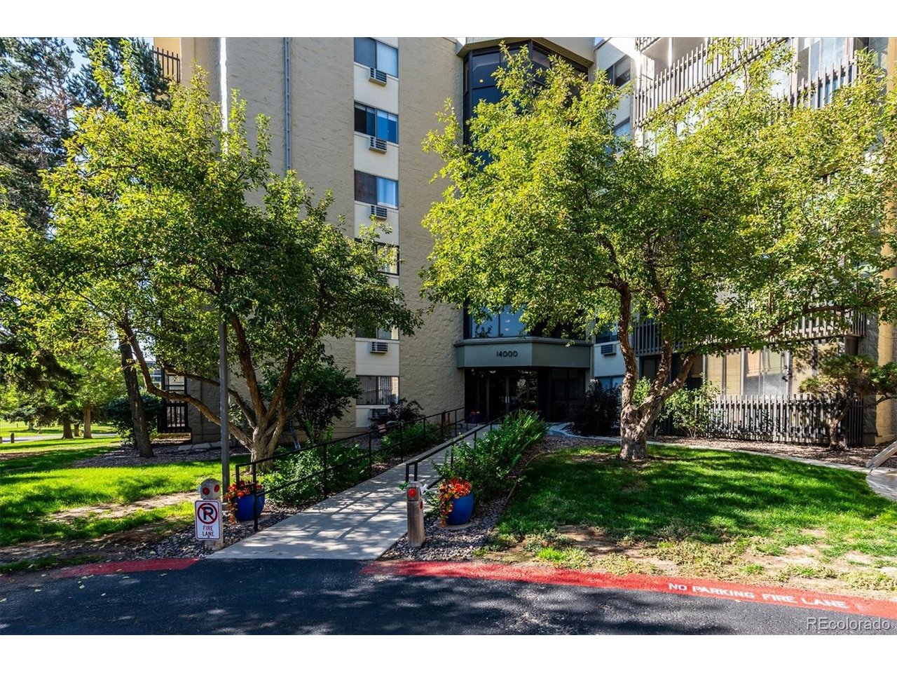 14000 E Linvale Pl Unit 108 — photo