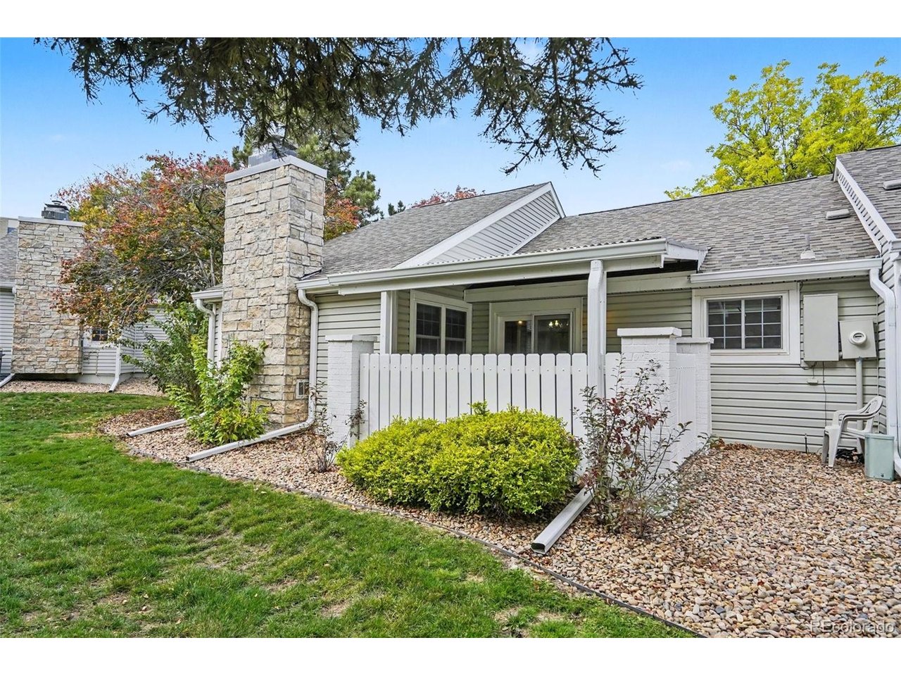 14233 E Marina Dr — photo
