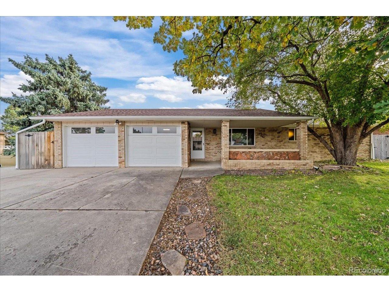 306 Juniper Pl — photo