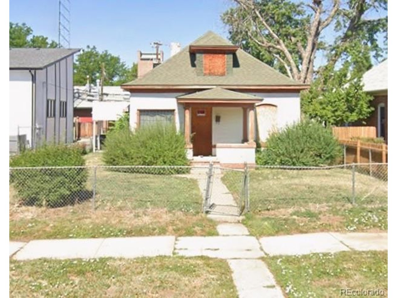 3219 N Adams St — photo