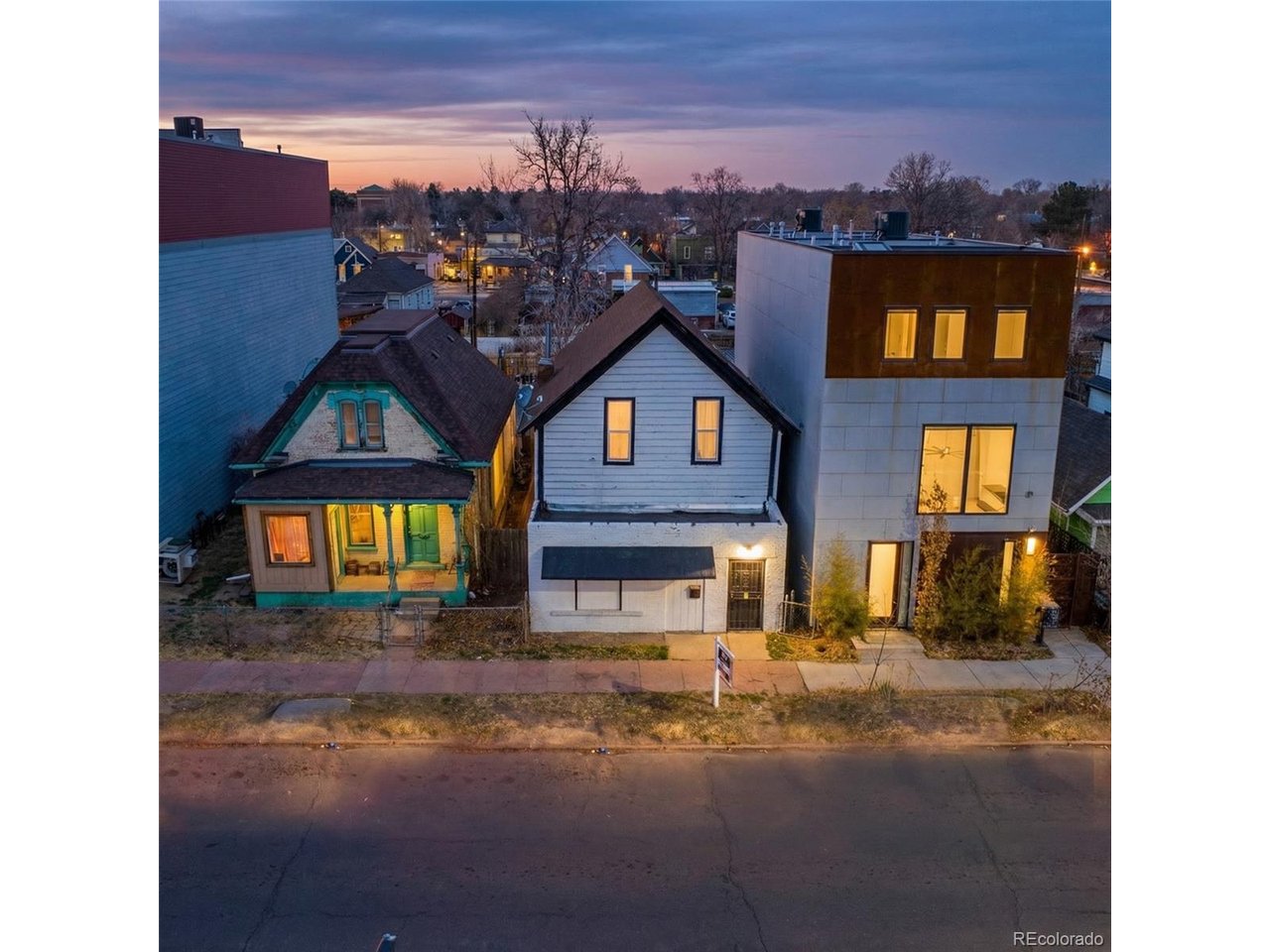 3132 N Downing St — photo