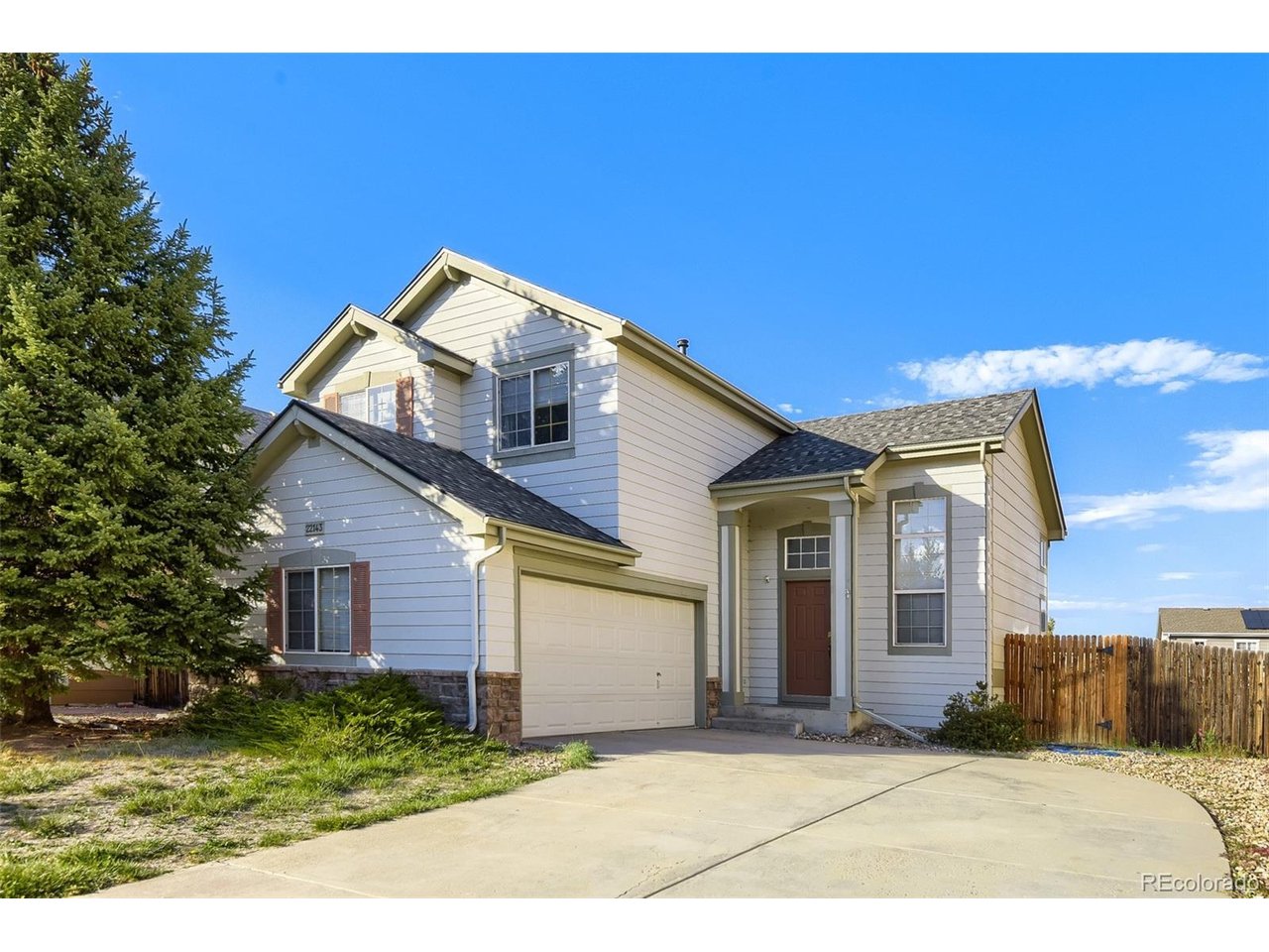 22143 E Mercer Pl — photo