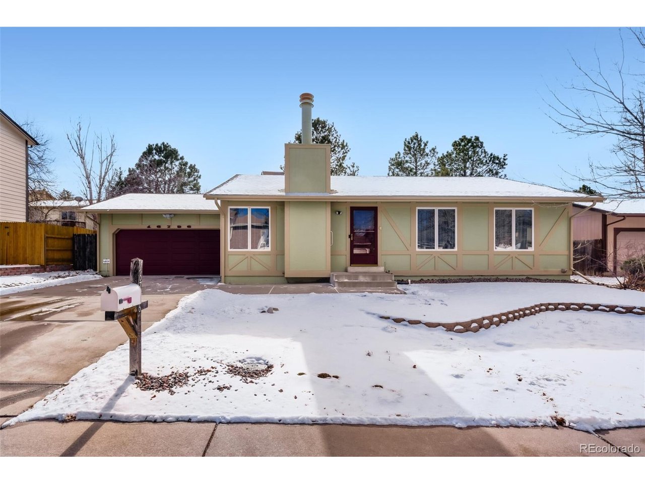 16796 E Kent Dr — photo