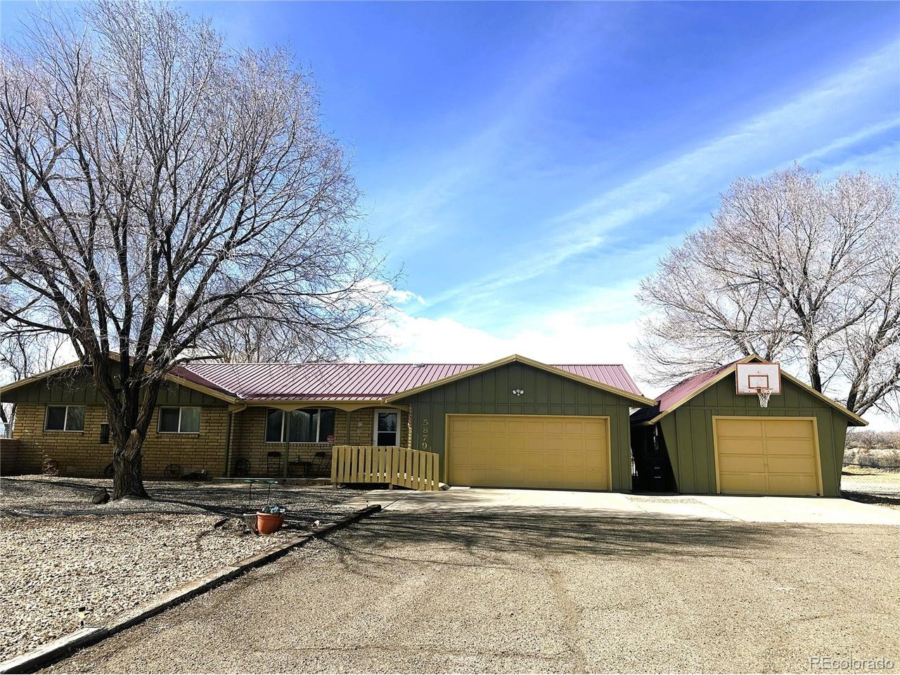 5879 Blue Spruce Ave — photo