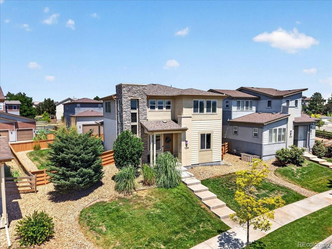 10249 Southlawn Cir — photo