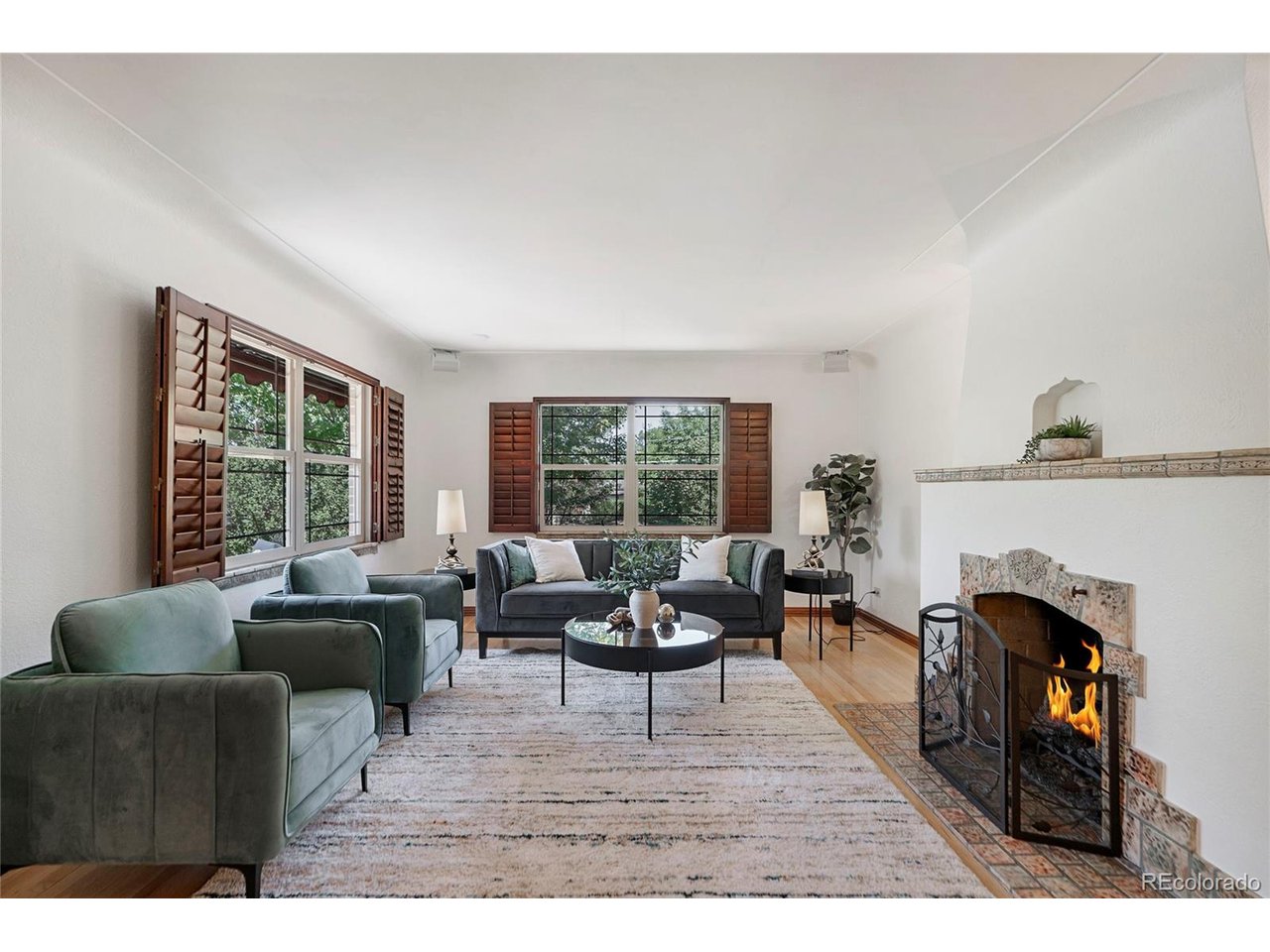 1090 Bonnie Brae Blvd — photo