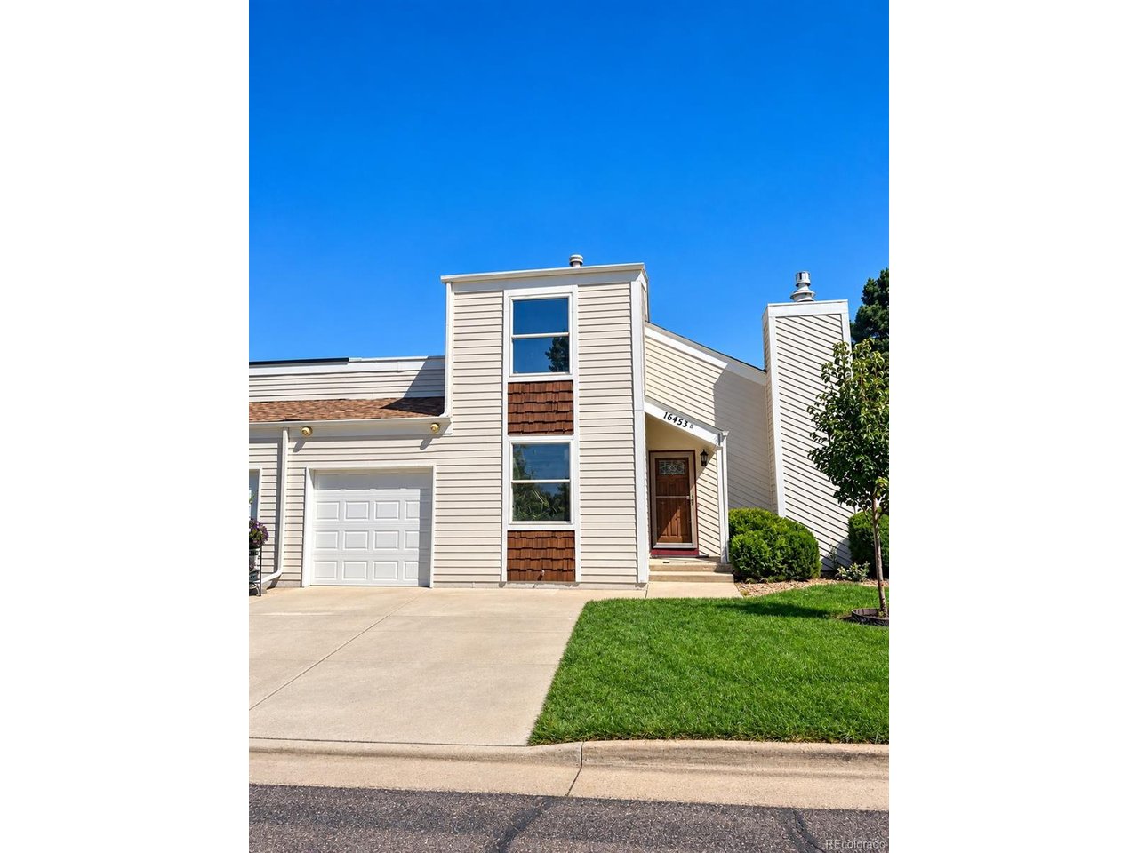 16453 E Radcliff Pl B — photo