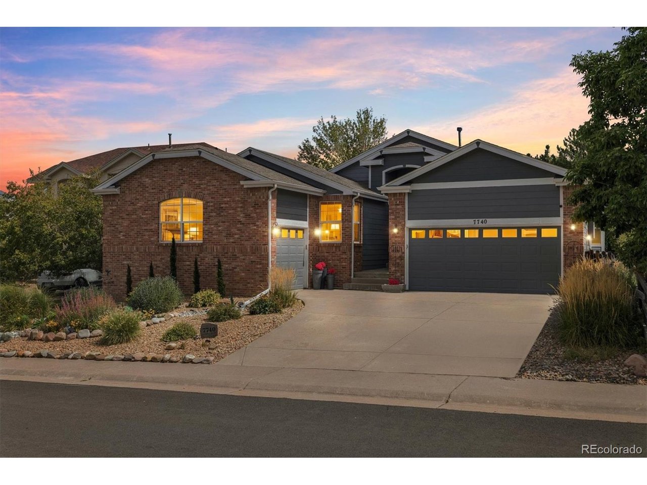7740 Crystal Lake Ct — photo