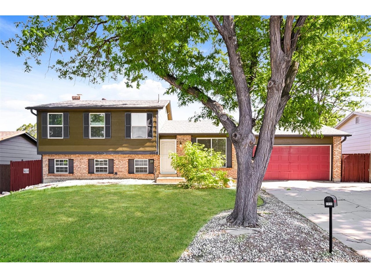 1115 S Truckee Way — photo