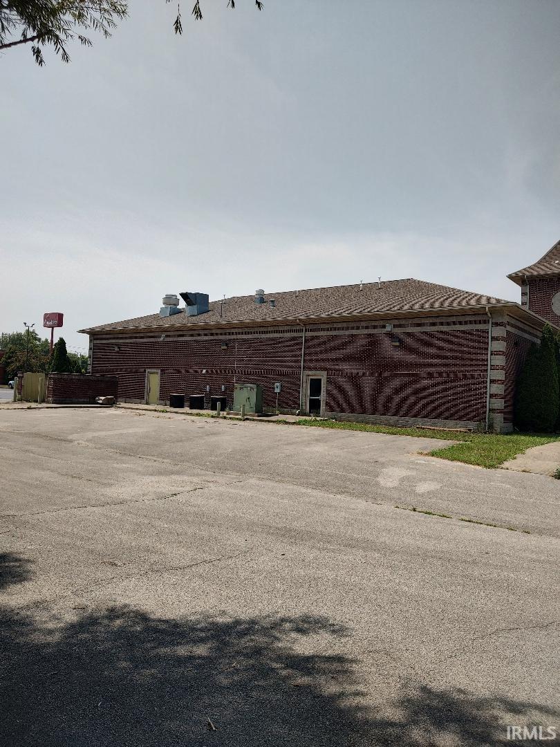 2807 Hotel Drive — photo
