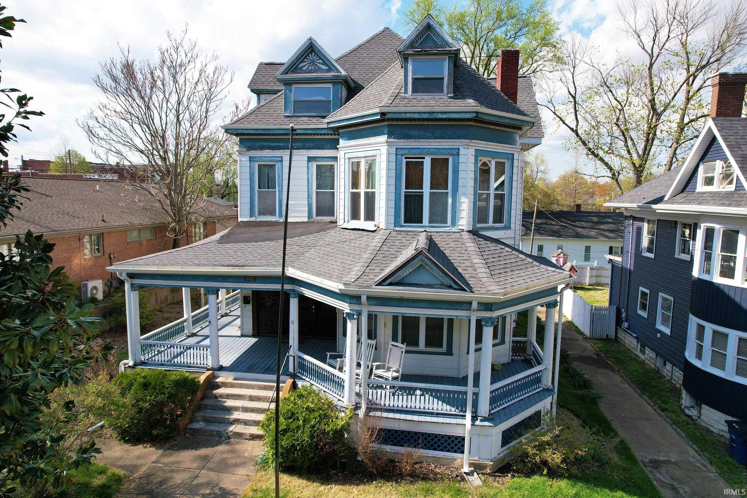 126 E 4th Street — photo