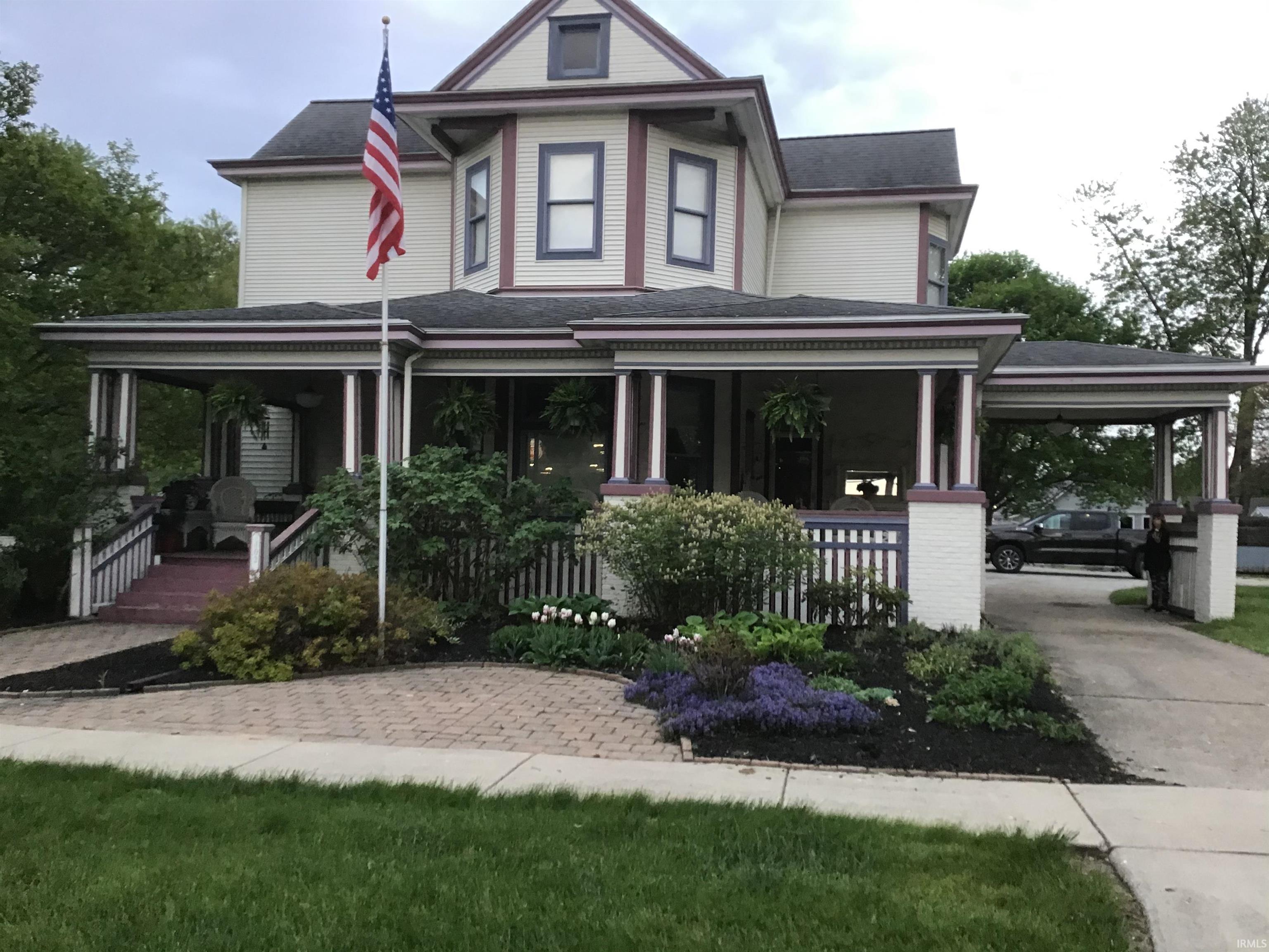 103 E Washington Street — photo