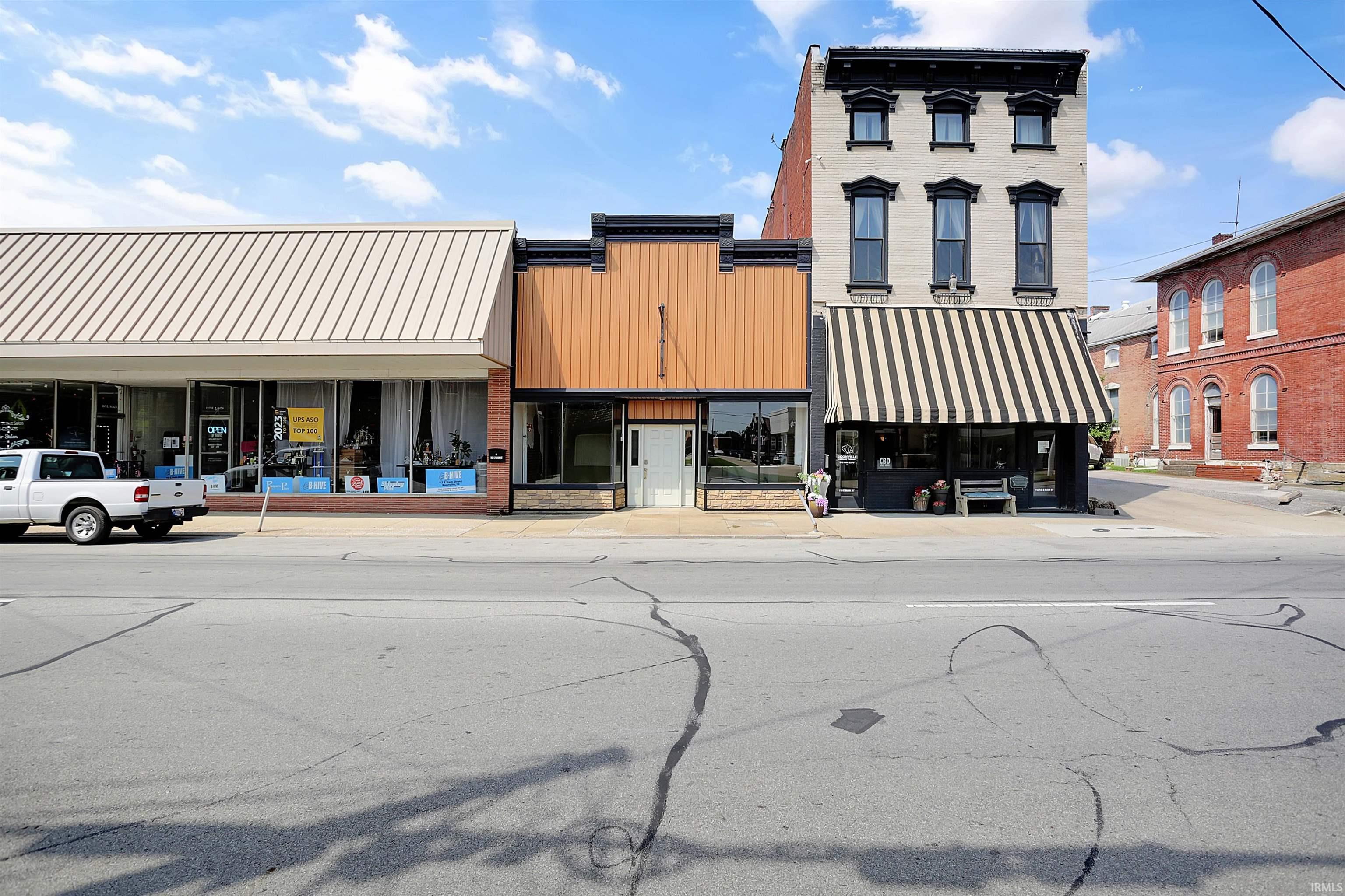 114 Main Street — photo