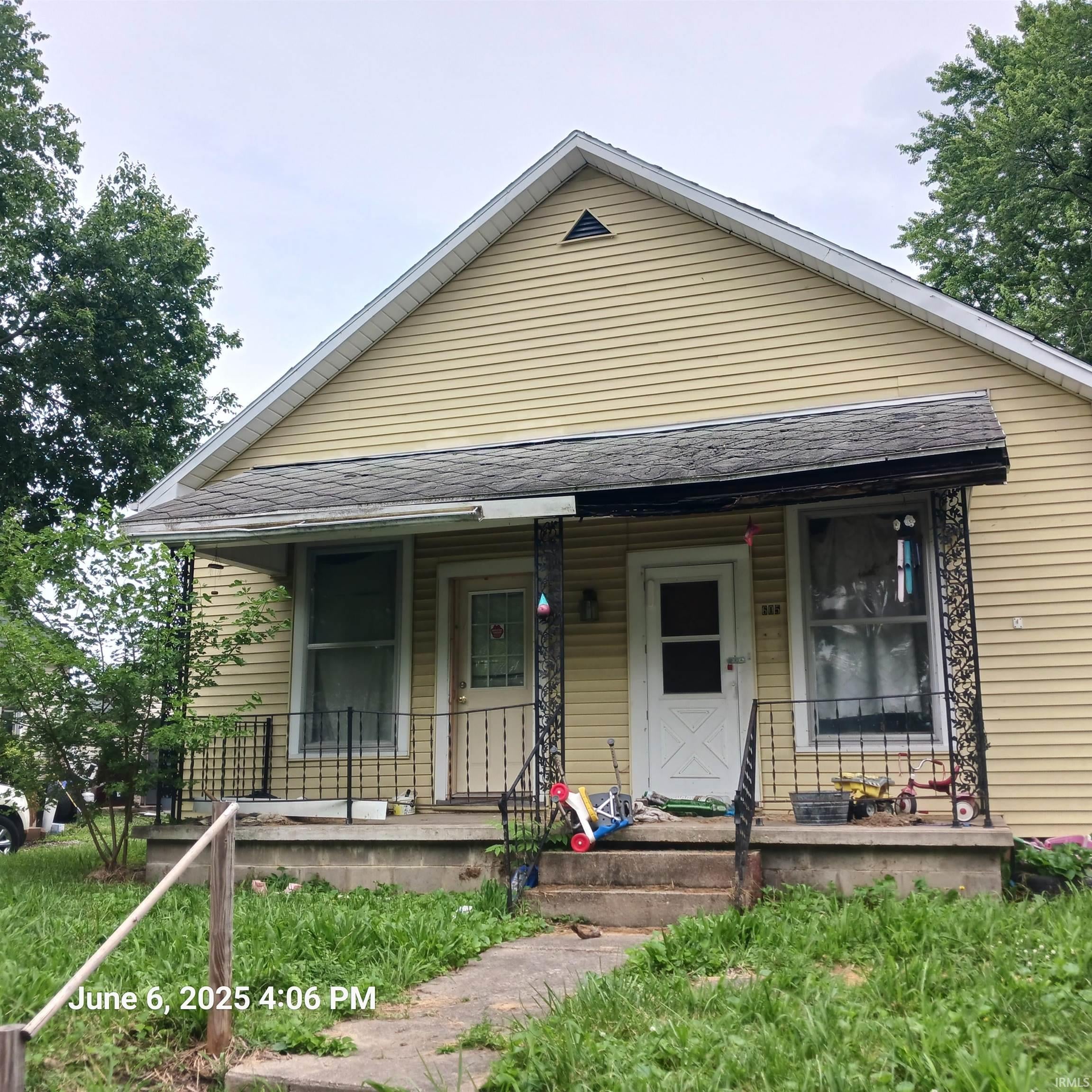 605 N Columbia Street — photo