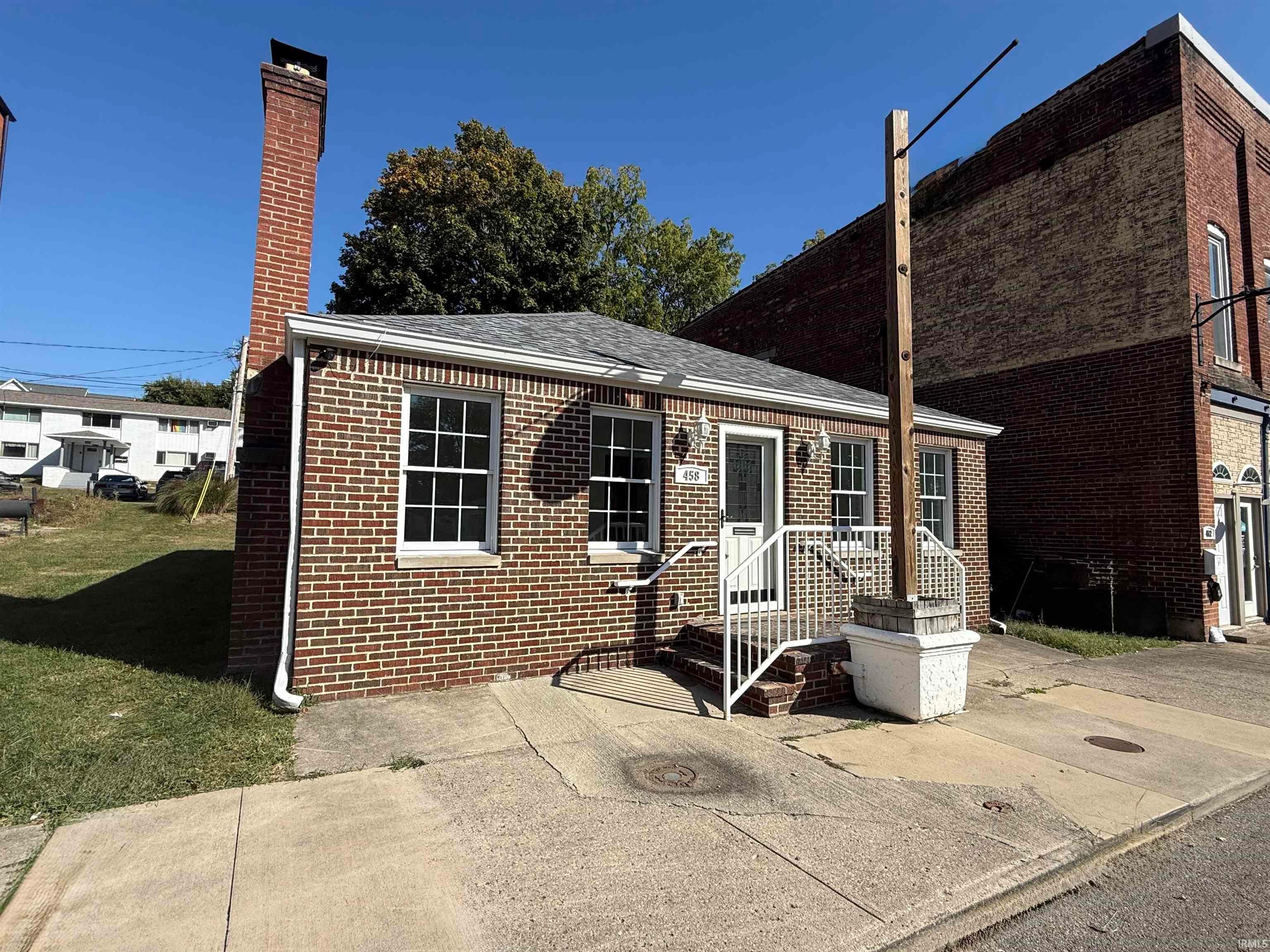 458 Locust Street — photo