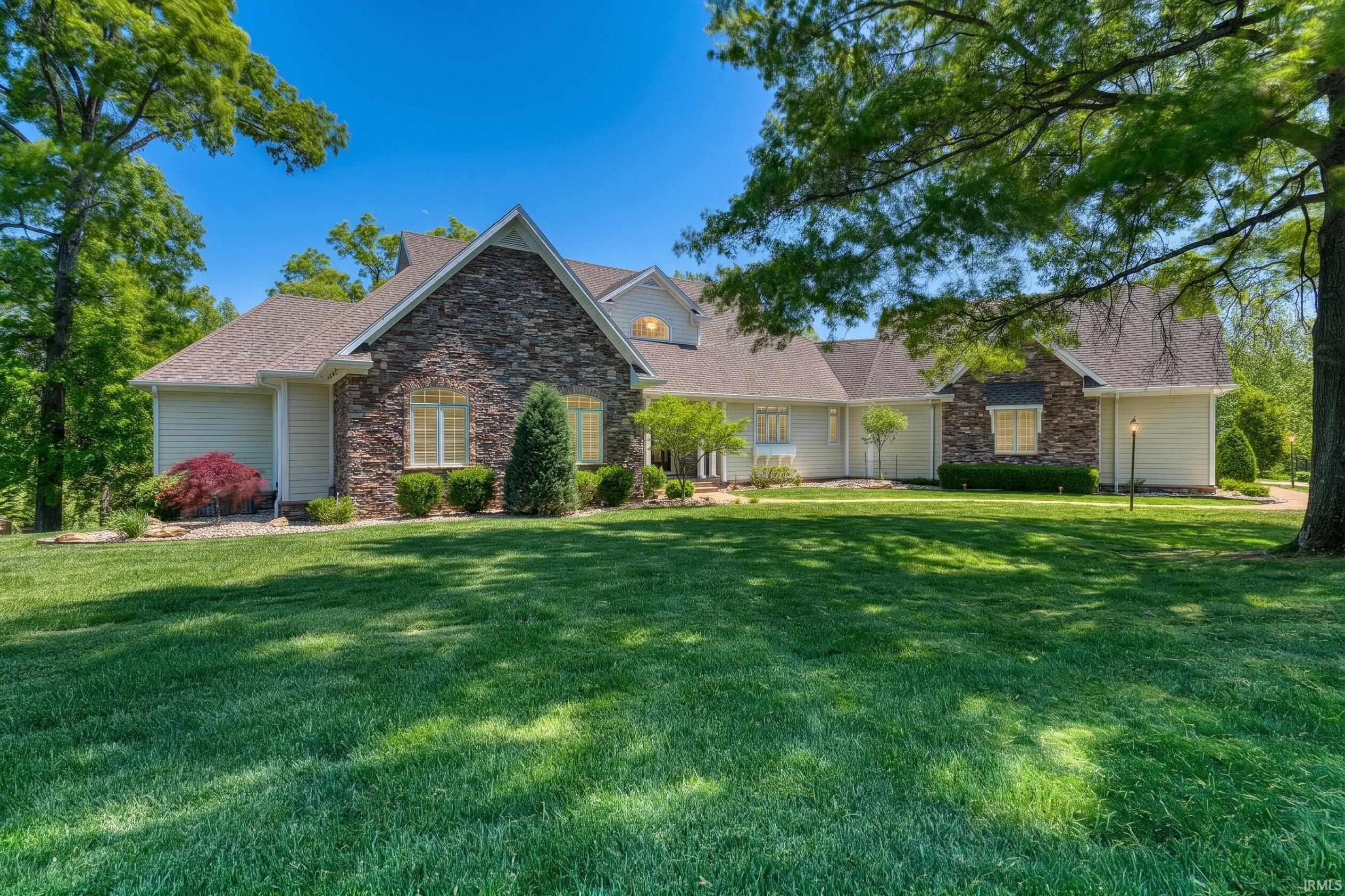 14135 Worthington Court — photo
