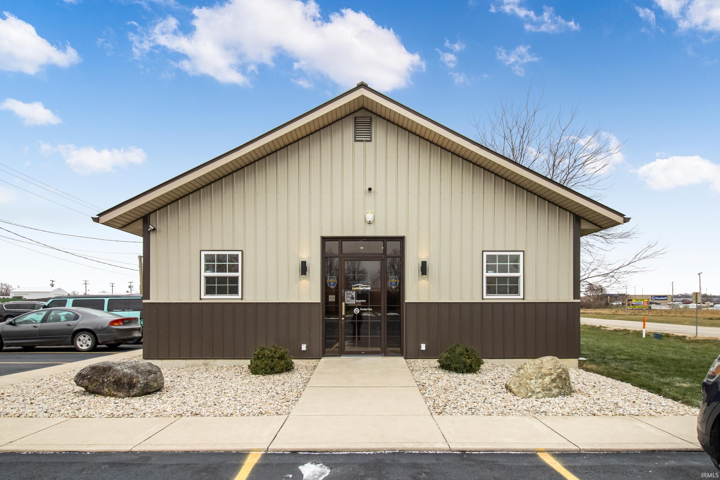 395 Symmes Center Drive — photo