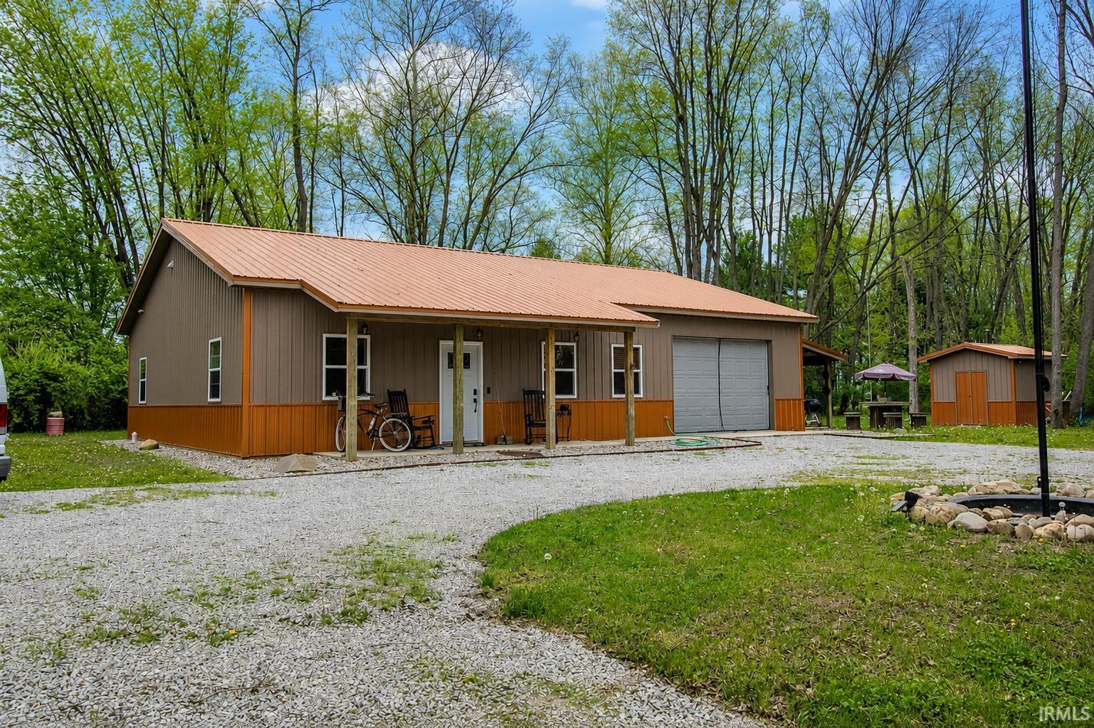 118 E Whipple Road — photo