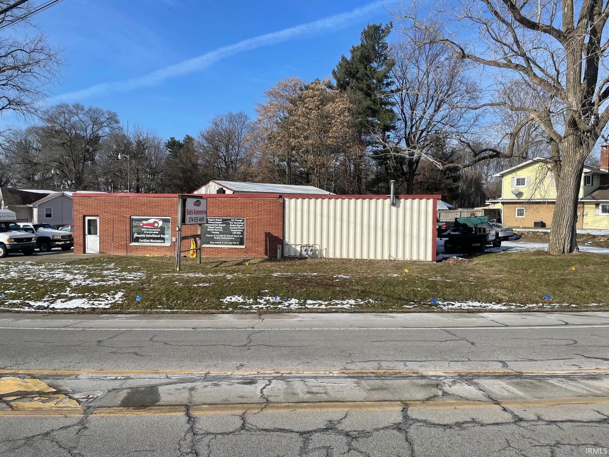 2482 W Lake Avenue — photo