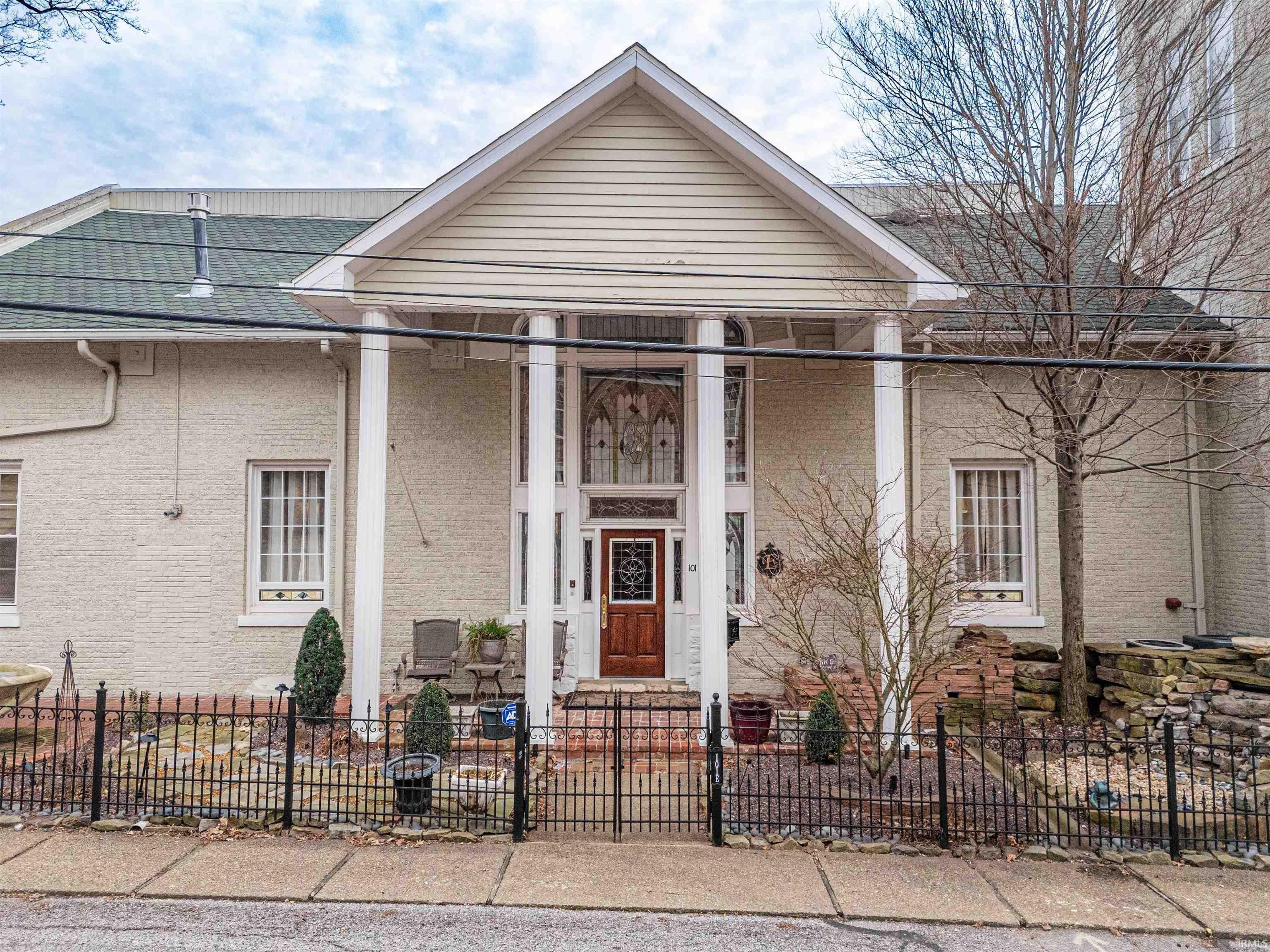 101 E Jennings Street E — photo